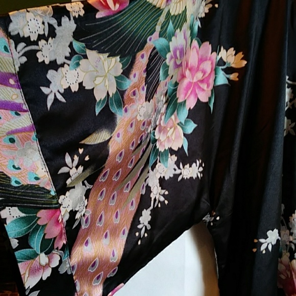 Old Shanghai Short Robe - Picture 3 of 8